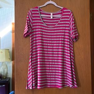 LuLaRoe perfect T shirt size L